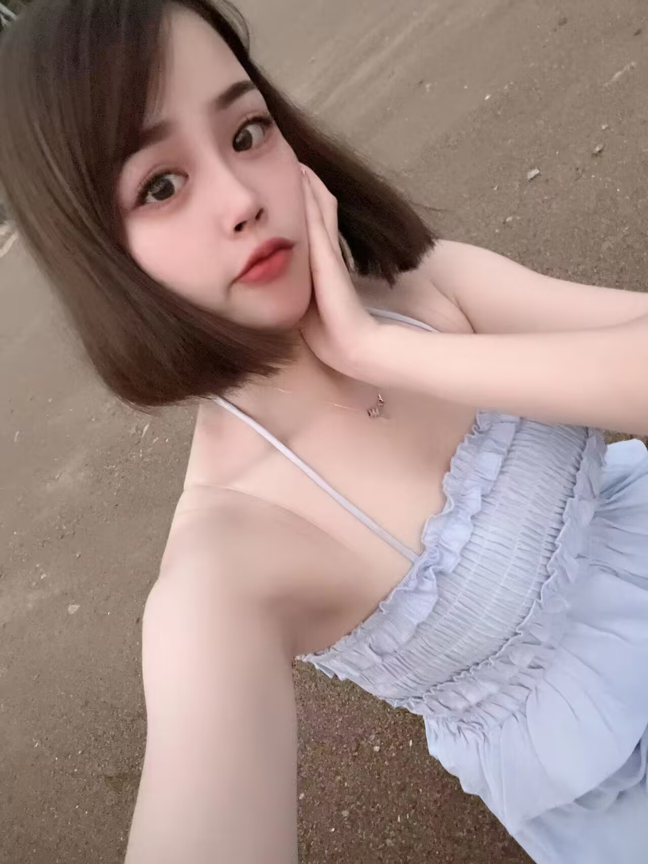 00后腿细身材好