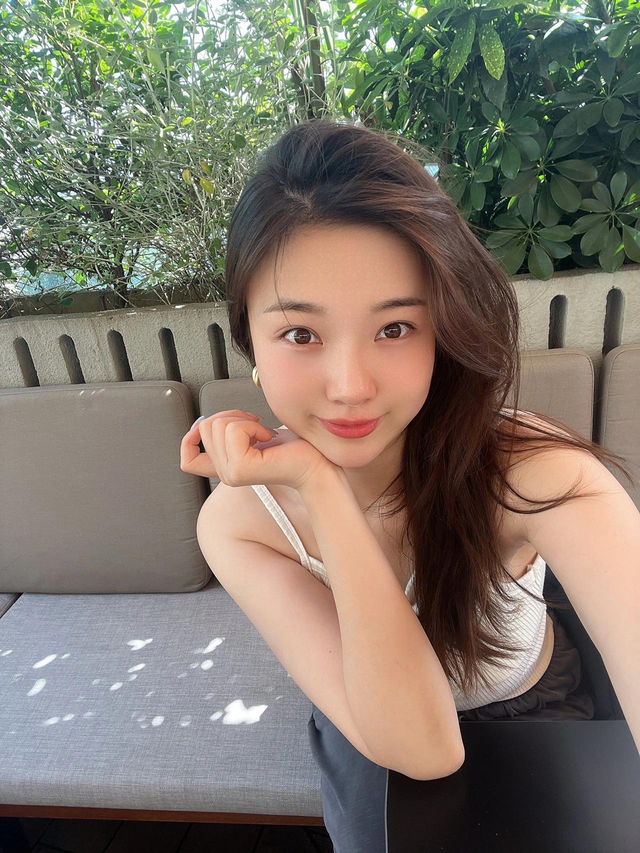 杨浦纯欲性感美女