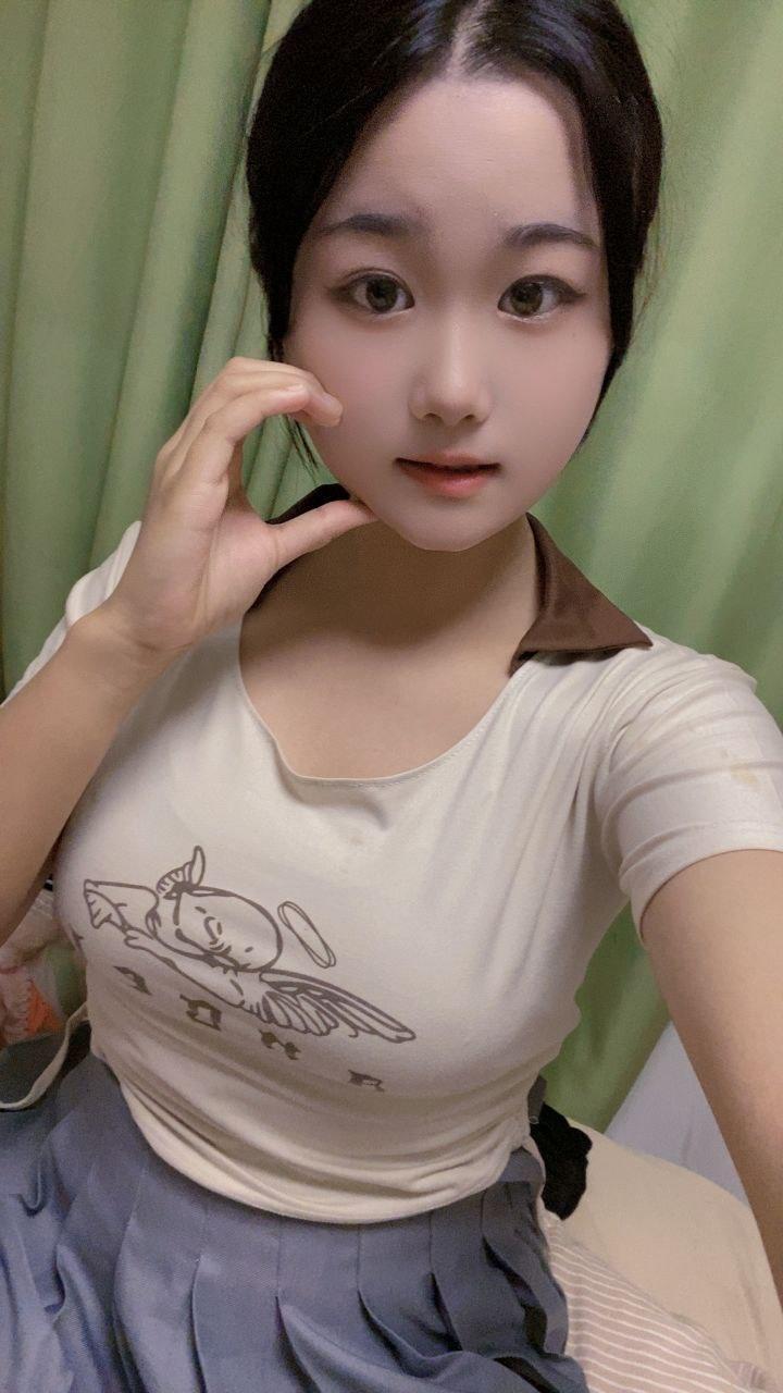 邻家小妹，波大，腿长，穴紧，舒服